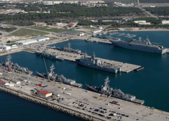 «Estados Unidos no puede trasladar sus bases militares de Rota y Morón a Marruecos debido a varias razones geopolíticas y estratégicas.»