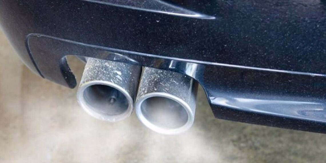 Los gases emitidos por los vehículos de gasolina modernos presentan niveles más elevados de toxicidad con respecto a otras fuentes de contaminación atmosférica.