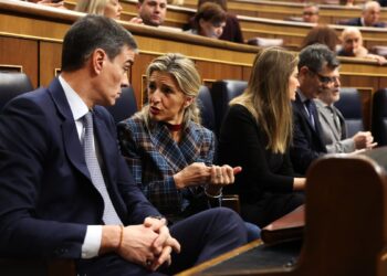 Sánchez y Díaz pactan ley para embargar armas a Israel.