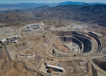 «China avanza hacia la hegemonía mundial gracias a sus materias primas estratégicas»